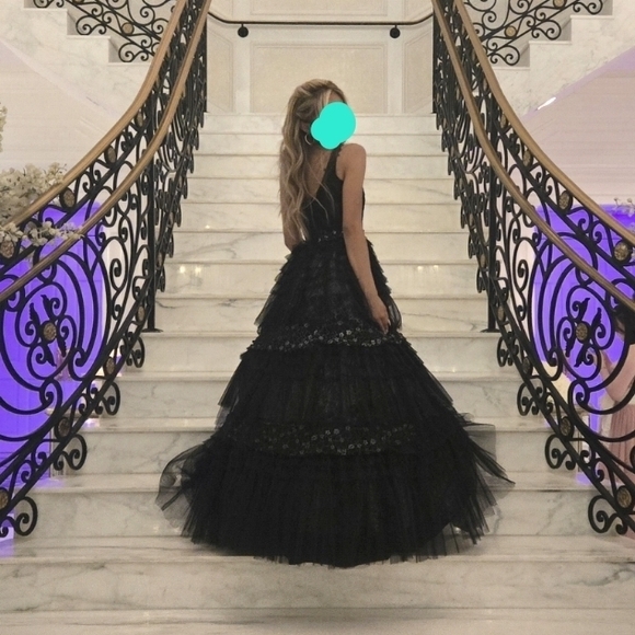 BEAUTIFUL BLACK TULLE TIERED PROM DRESS BALLGOWN - Picture 4 of 9